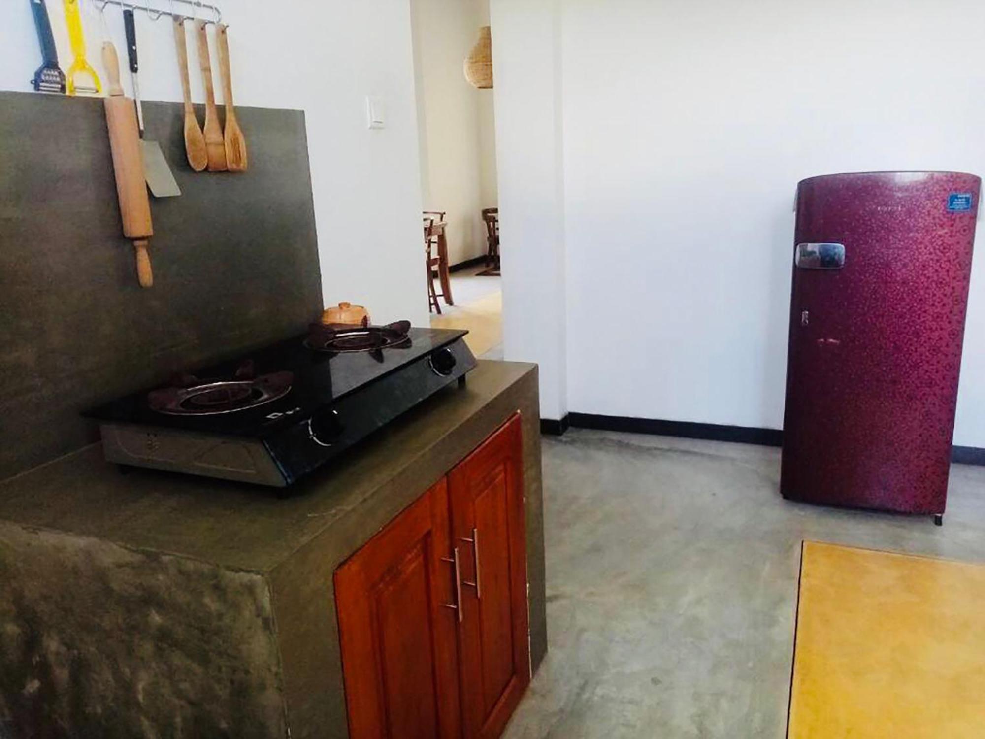 Om Villa Hikkaduwa Extérieur photo