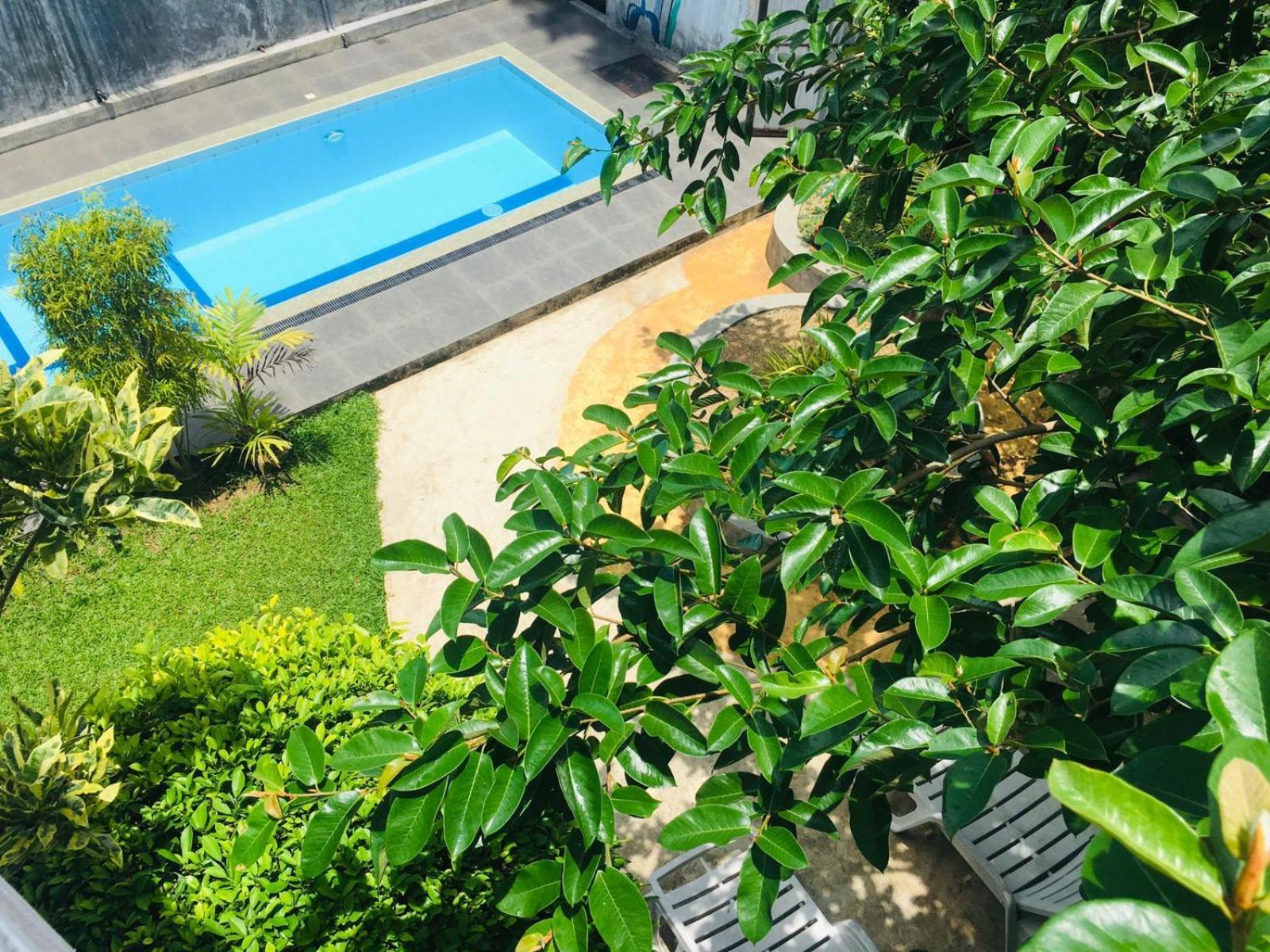 Om Villa Hikkaduwa Extérieur photo