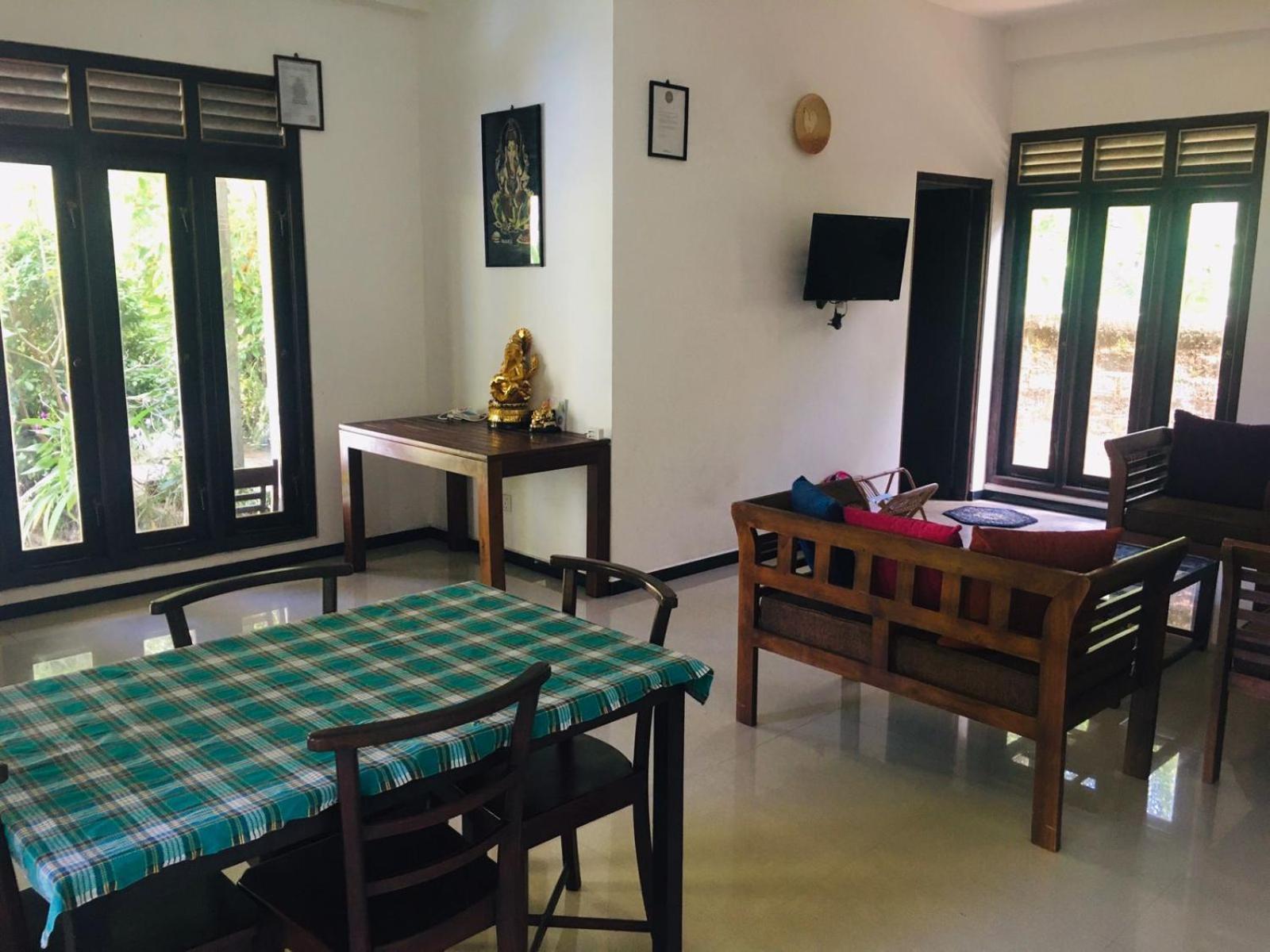Om Villa Hikkaduwa Extérieur photo