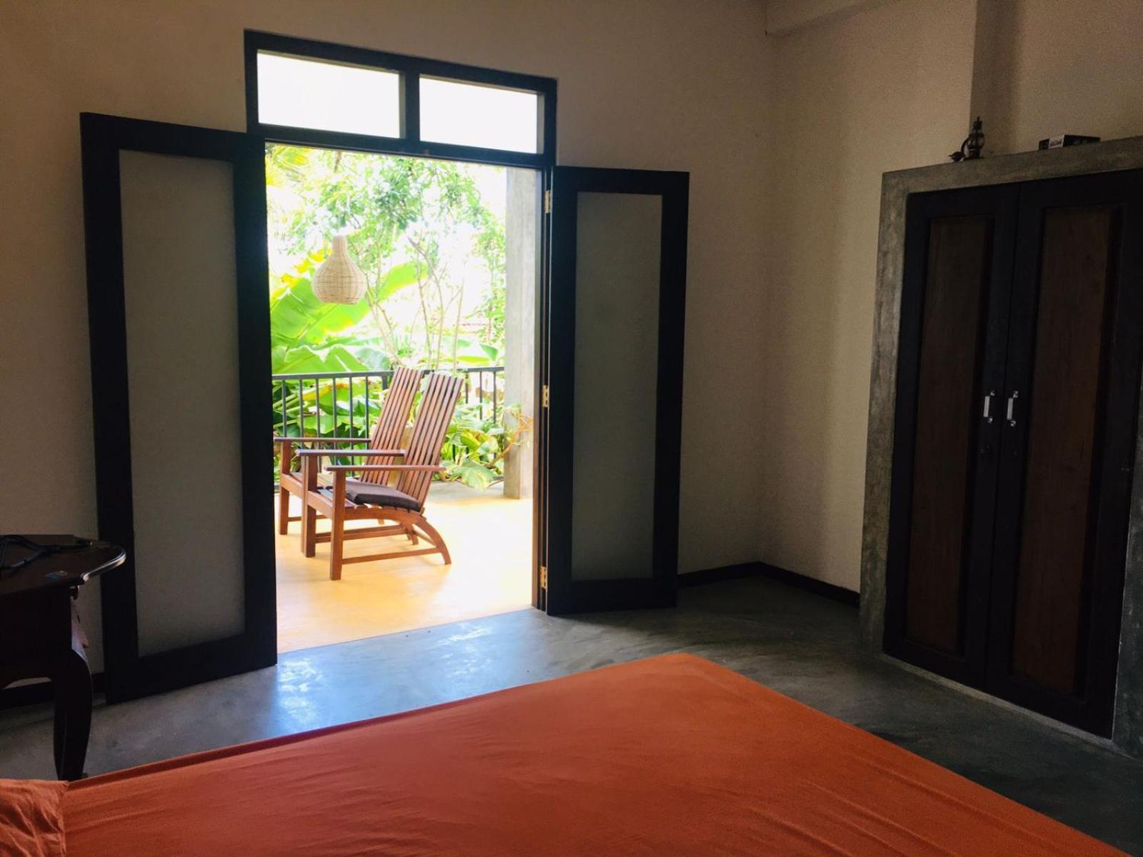 Om Villa Hikkaduwa Extérieur photo